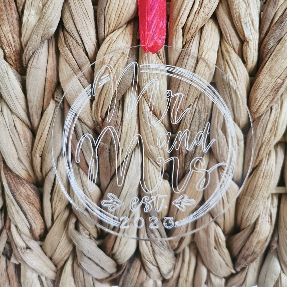 Acrylic round ornament